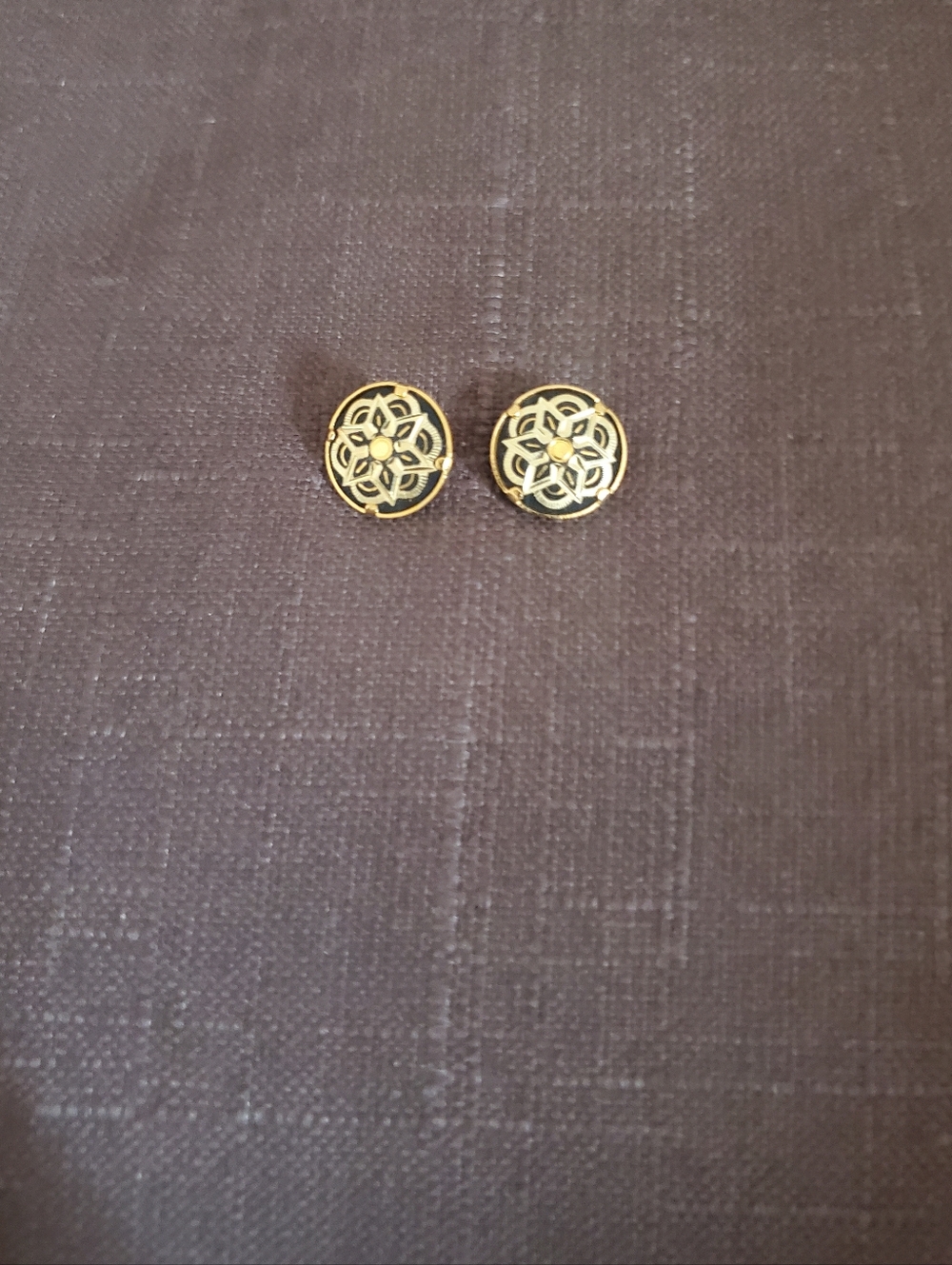 Gold-Tone Floral Filigree Stud Earrings - Unbranded